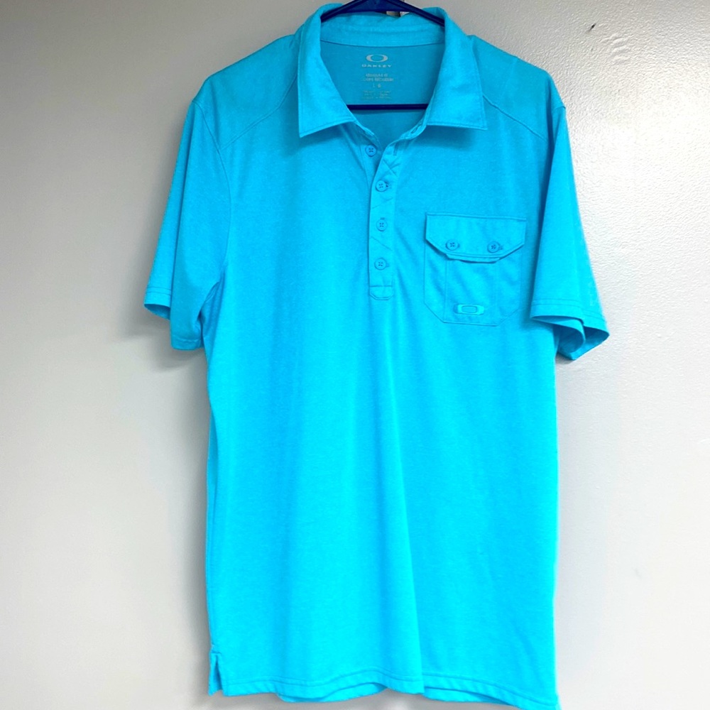 NWOT Oakley Blue Regular Fit Tee Shirt Size Large